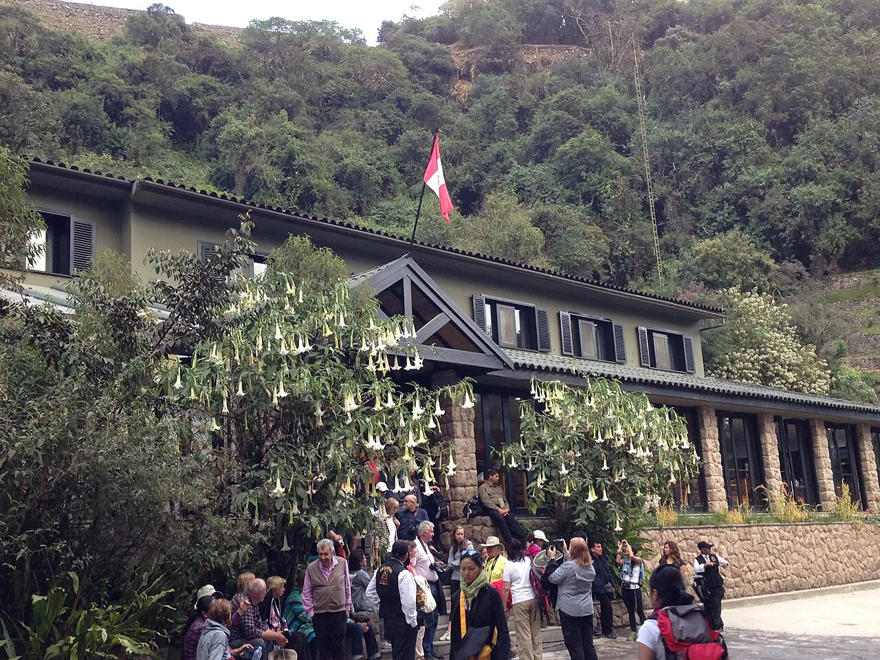 Visitors queueing for the shuttle bus between Aguas Calientes and the Machu Picchu gate