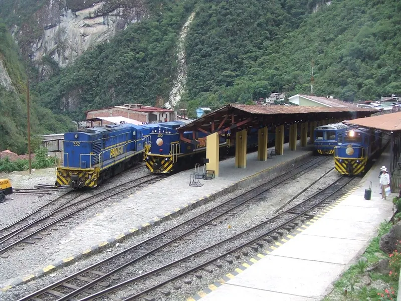 The Aguas Calientes / Machu Picchu Pueblo railway station platform